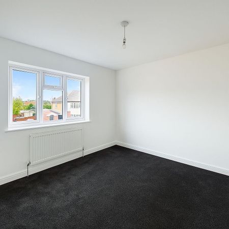 6 bedroom semi-detached house to rent - Photo 5