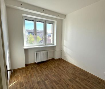 Pronájem bytu 3+1 80 m2 - Photo 1
