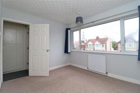3 bedroom semi-detached house to rent - Photo 4