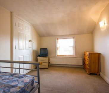 1 bedroom in a house share to rent - Photo 6