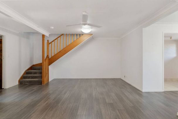 Stylish, Low-Maintenance Townhouse in Prime East Toowoomba Location - Photo 1