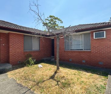 Cozy 2-Bedroom Gem Just Steps from Dandenong Market - Photo 1