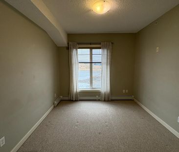 Apartment in Country Hills - Photo 4