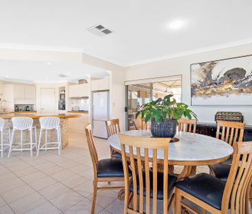 THE perfect family home in Halls Head - Photo 4