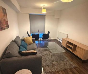 2 bedroom flat to rent - Photo 2