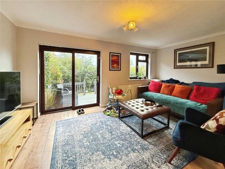 3 bedroom link detached house to rent - Photo 2