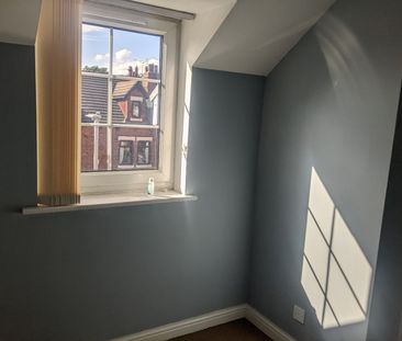 3 Bed Semi-Detached House, Leeds, LS15 - Photo 4