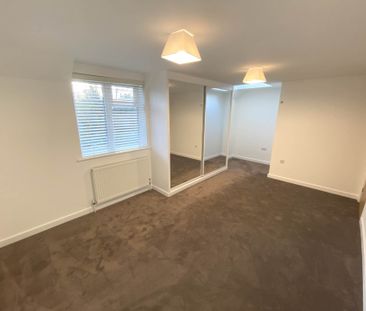 Price £2,850 pcm - Available Now - Unfurnished - Photo 3