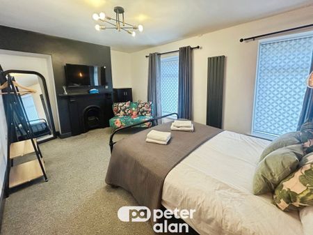 New Road, Neath Abbey, NEATH - Photo 5