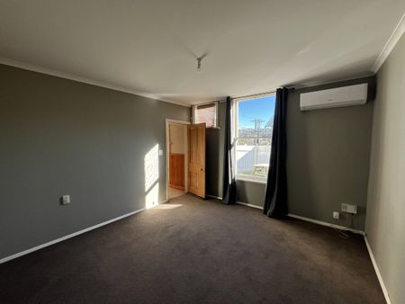 Location and Comfort - Photo 2