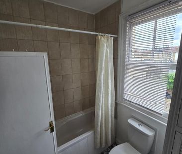 4 bedroom terraced house to rent - Photo 6
