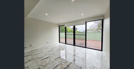 Prime St Marys Living - Conveniently Located Near Transport & Shops! Water and Electricity Included. - Photo 2