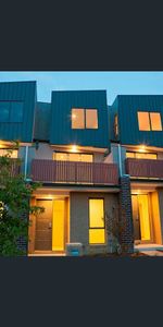 Convenient location in Bayswater - Photo 4