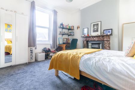 5 bedroom terraced house to rent - Photo 3