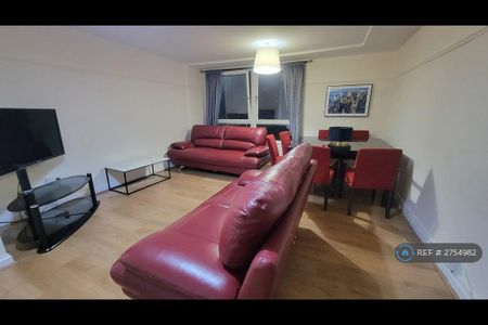 3 bedroom flat to rent - Photo 2