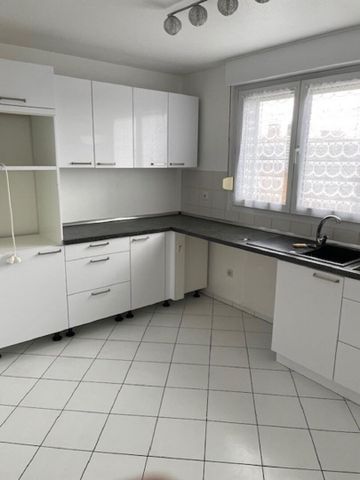 Location Appartement 3 pièces 66m² - Photo 3
