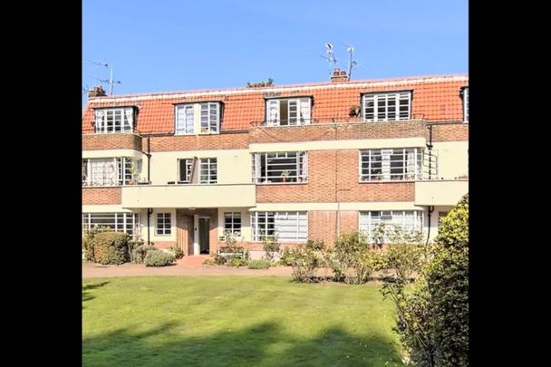 3 Bed Flat, Clissold Court, N4 - Photo 1