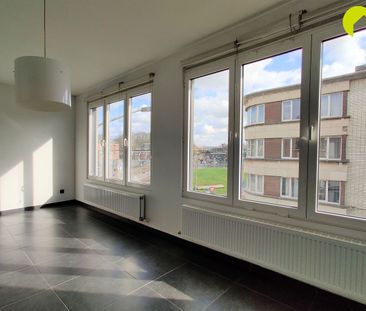 Appartement te huur in Mortsel voor € 900 met 2 slaapkamers - Photo 2