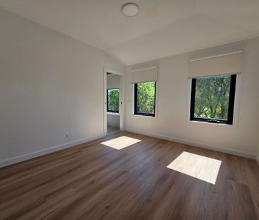 Brand New Stylish Large Townhouse - Photo 5