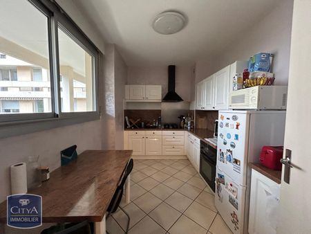 Location Appartement 1 pièce 41m² LYON 8ème - Photo 5