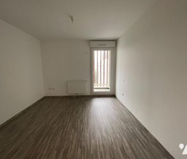 APPARTEMENT T2 - SURFACE 38,37 m2 - TREILLIERES - Photo 2