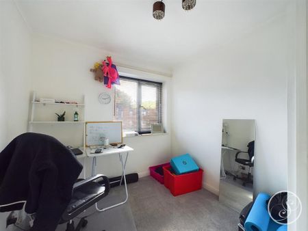 2 bedroom flat to rent - Photo 5