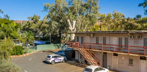 NO VACANCIES One Bedroom Studio Apartments - Photo 2