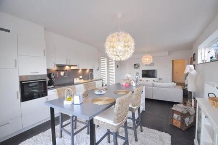 RECENT en INSTAPKLAAR Appartement met autostandplaats inbegrepen - Photo 3