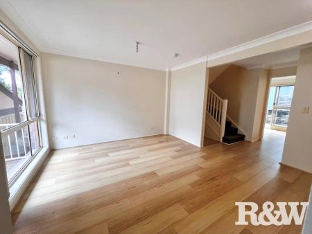 “Neat and tidy 3 bedroom Townhouse - Recently updated” - Photo 3