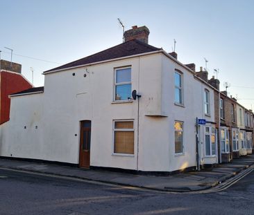 3 bed terraced house to rent in Haydon Road - Photo 2