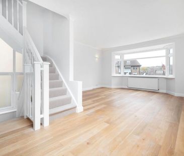 3 bedroom flat to rent - Photo 1