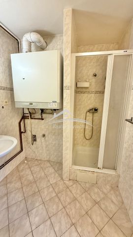 Pronájem bytu 2+1 67 m² - Fotografie 3