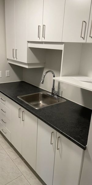 PREMIER MOIS GRATUIT! Appartement 2 Cha - Photo 1