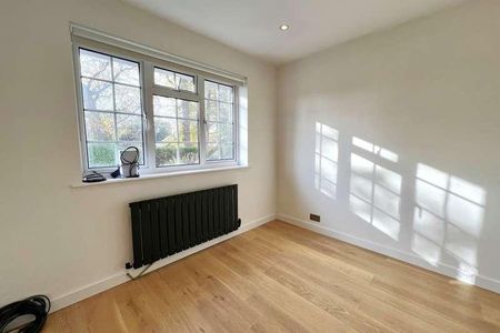 Pyrford, Woking, Surrey, GU22 - Photo 5