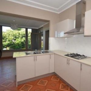 Hurstville - Photo 2