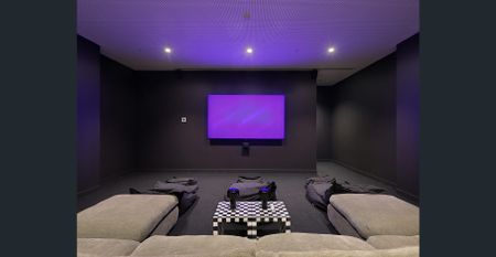 Furnished Studio Apartment with Big-Living Energy - Photo 2