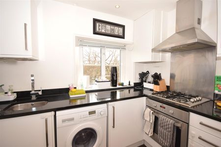 Portland Terrace, Richmond Green, Surrey, TW9 - Photo 4