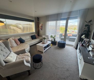 Gorgeous family home, partly furnished. - Photo 3