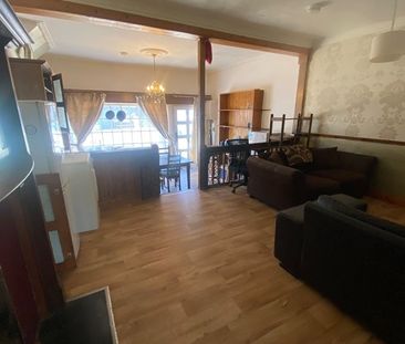 4 Bed Terraced House, Lewes Road, BN2 - Photo 5
