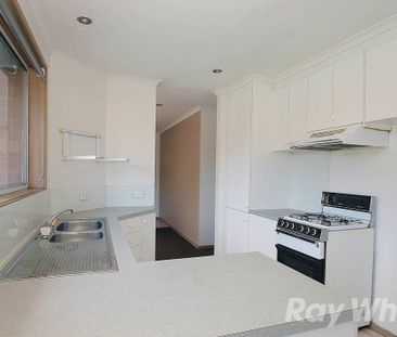 2/30 Cambridge Drive, Glen Waverley - Photo 1