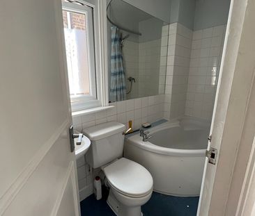 1 Bed Flat, Ickburgh Road, E5 - Photo 5
