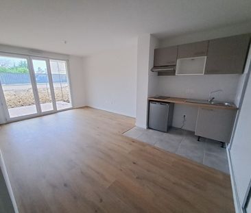 Location Appartement 2 pièces 43m² BRUGUIERES 31150 - Photo 5