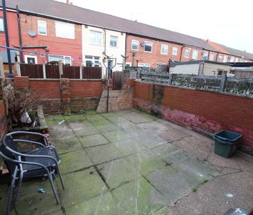 2 bedroom terraced house to rent - Photo 6