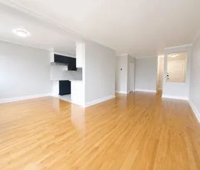 1 room apartment of 65m² in Montreal - Photo 2