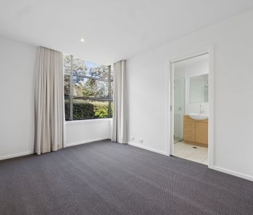 Contemporary Inner-City Living in the Heart of Braddon - Photo 4