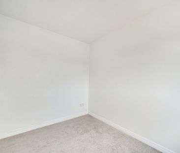 Clerke Drive, Kemsley, Sittingbourne, Kent, ME10 - Photo 5