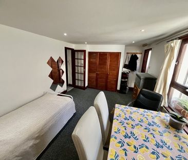 1 Bed Flat, Zinzan Street, RG1 - Photo 2