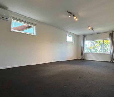 3-Bedroom Downstairs Unit in the Heart of Paku... - Photo 1