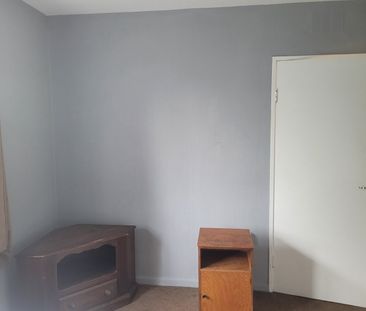 Room in a Shared House, Windrush Road, SO16 - Photo 1