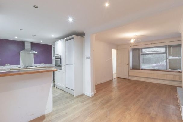 Belsize Road - Photo 1